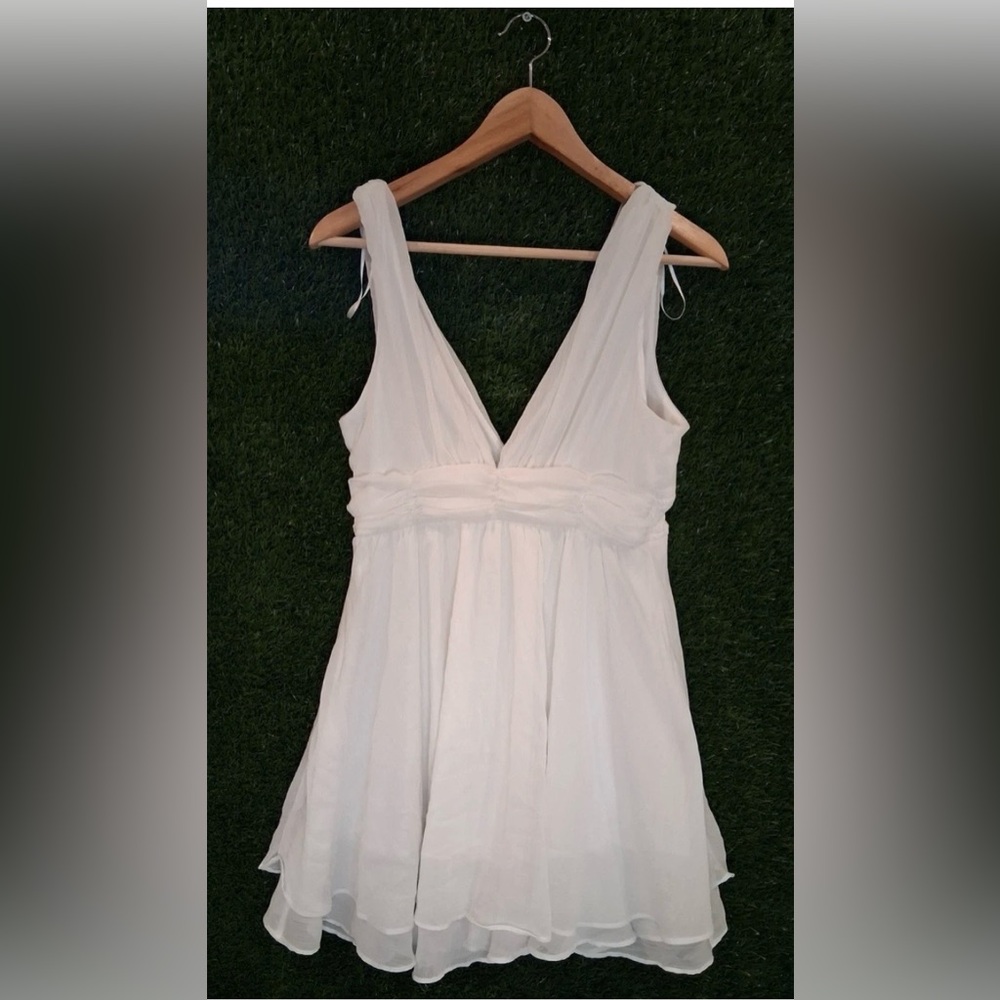 Love Tree White V-Neck Mini Dress